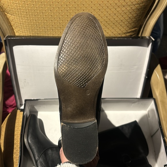 Black knee high boots - Picture 3 of 6